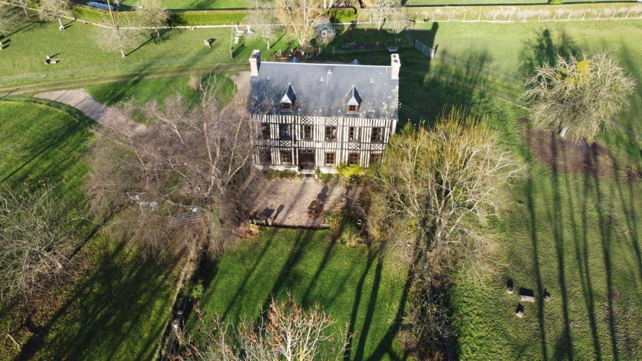 Le Petit Manoir De La Vernelle Bed & Breakfast Fourmetot Exterior photo